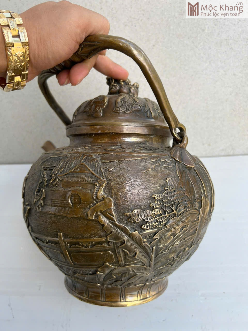 am-bang-dong-cu-cao-30-cm (2) Ấm Bằng Đồng Cũ