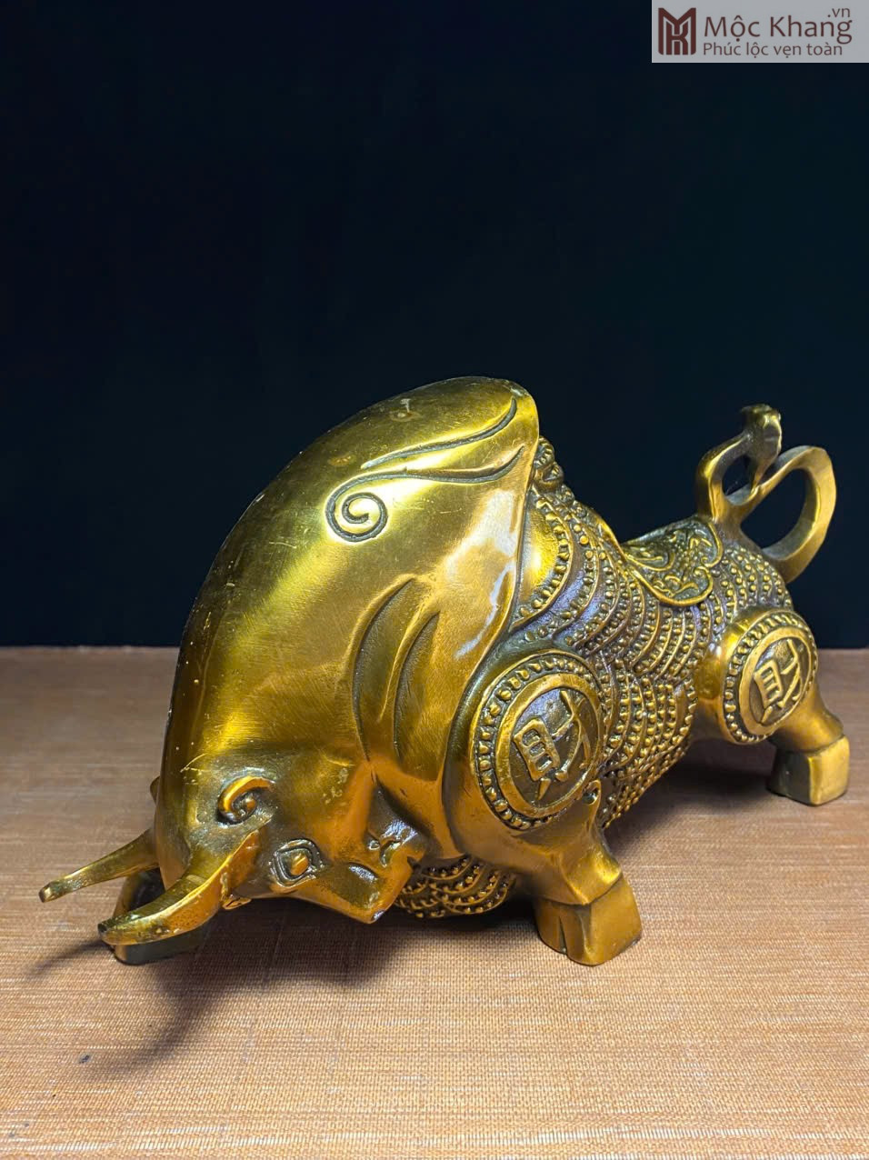 tuong-bo-tot-bang-dong-cao-15-cm (2) Tượng Bò Tót Bằng Đồng