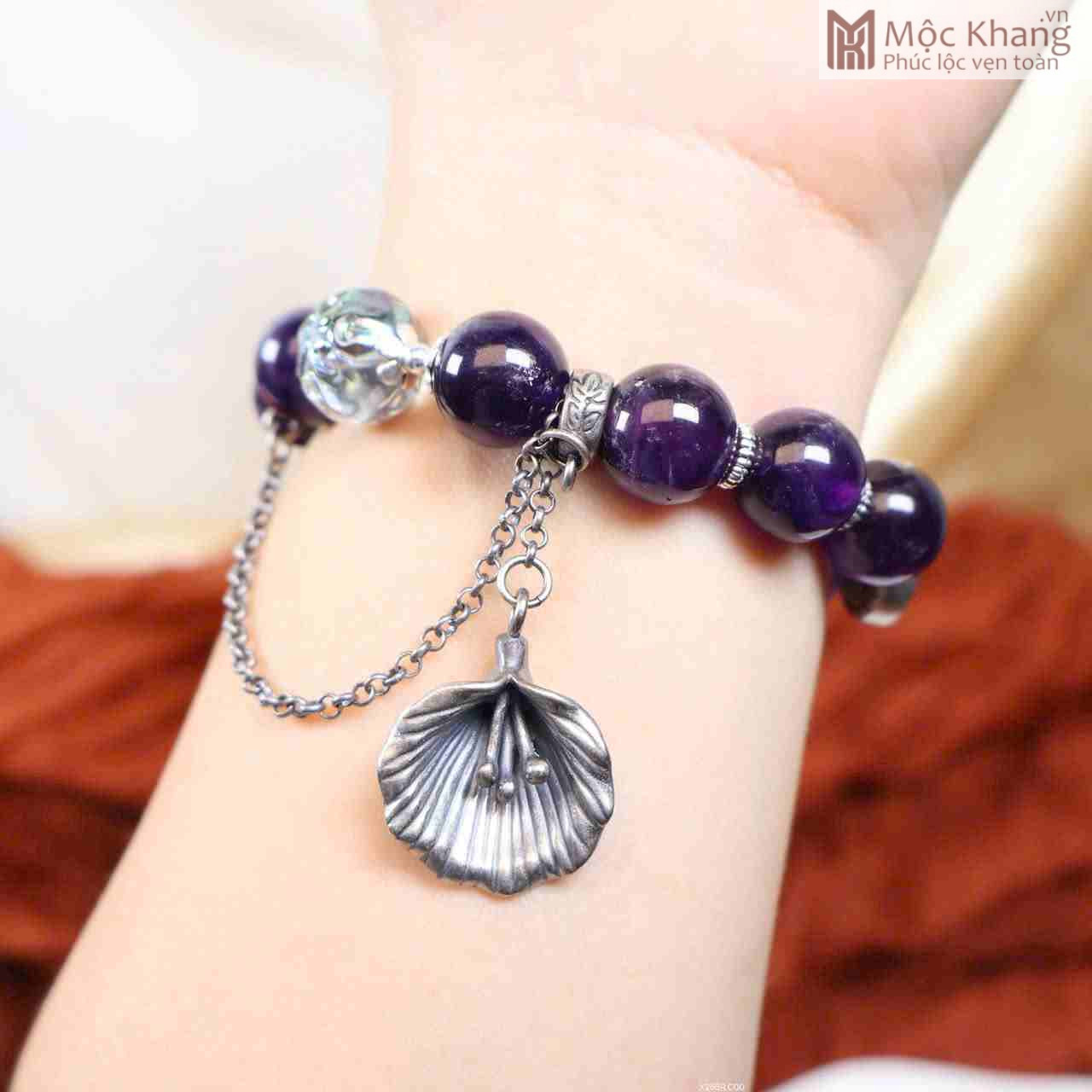 Chuỗi Thạch Anh Tím Hạt 12 (mm) Charm Bạc Thái (5)_5 Chuỗi Thạch Anh Tím Hạt 12 (mm) Charm Bạc Thái