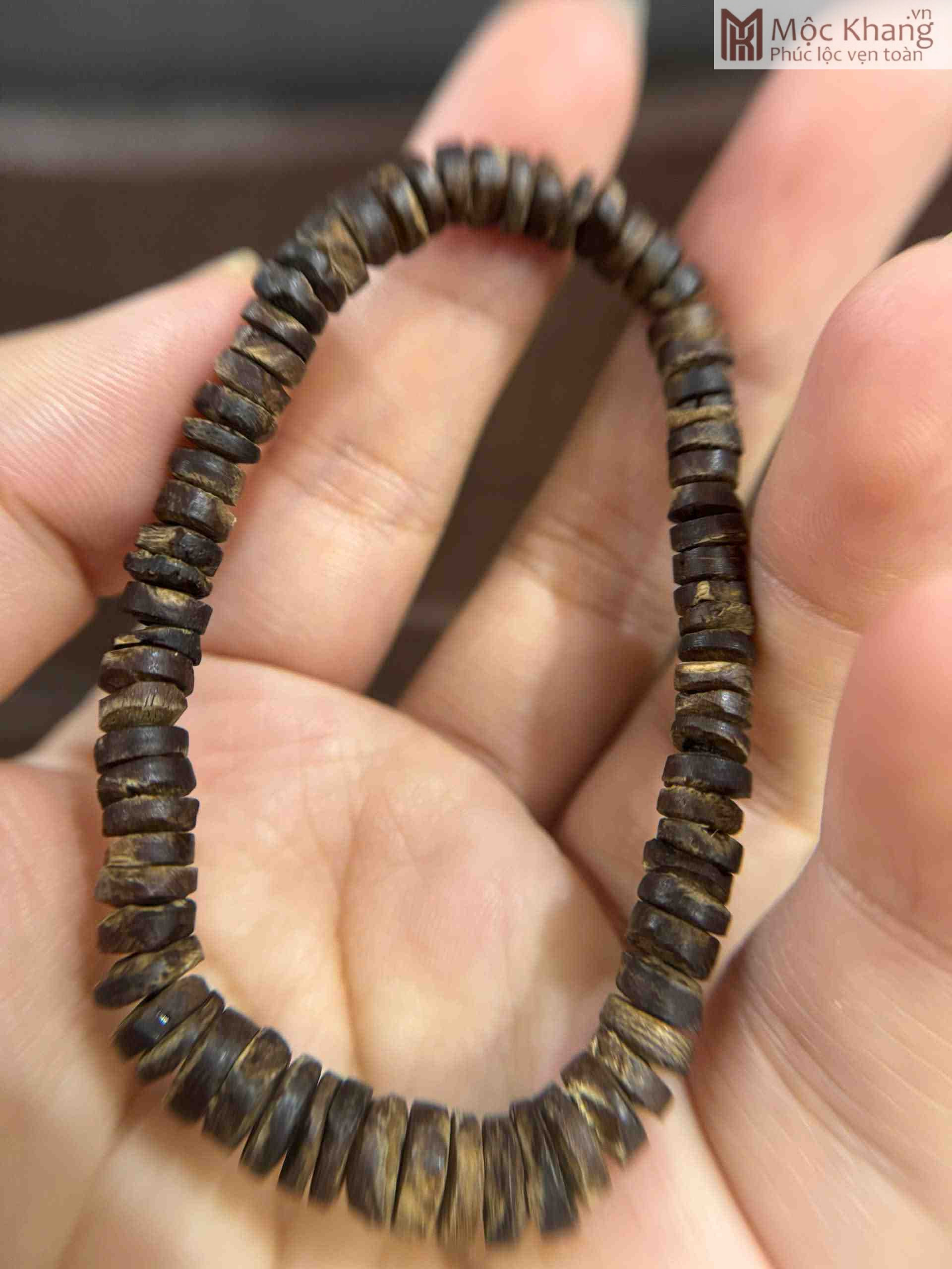 Chuỗi Trầm Hương Khánh Hòa Hạt Nút 6 (mm) (4)_4 Chuỗi Trầm Hương Khánh Hòa Hạt Nút 6 (mm)