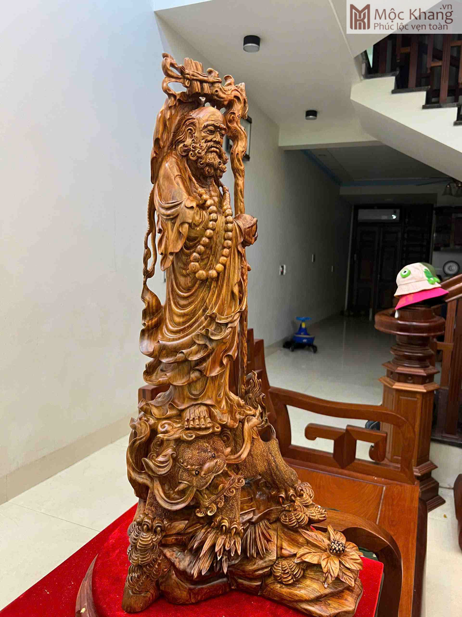 tuong-dat-ma-su-to-go-sua-bac-cao-76-cm (4) Tượng Đạt Ma Sư Tổ Gỗ Sưa Bắc