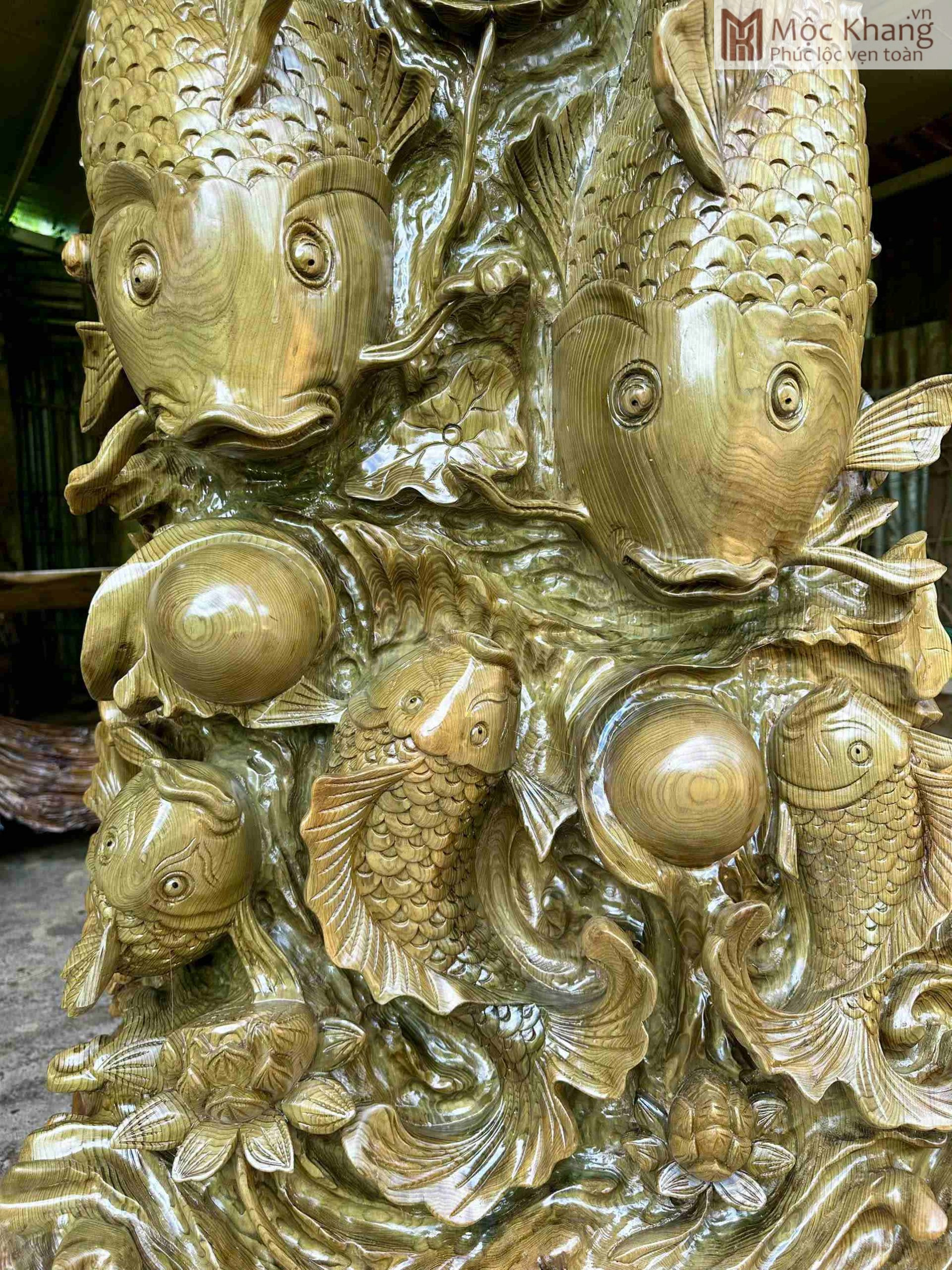 Tượng Lý Ngư Vọng Nguyệt Gỗ Thủy Tùng Cao 217 (cm) (3)_3 Tuong Ly Ngu Vong Nguyet Go Thuy Tung Cao 217 cm 3 3 scaled