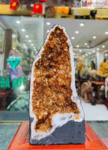 Hốc Đá Thạch Anh Vàng