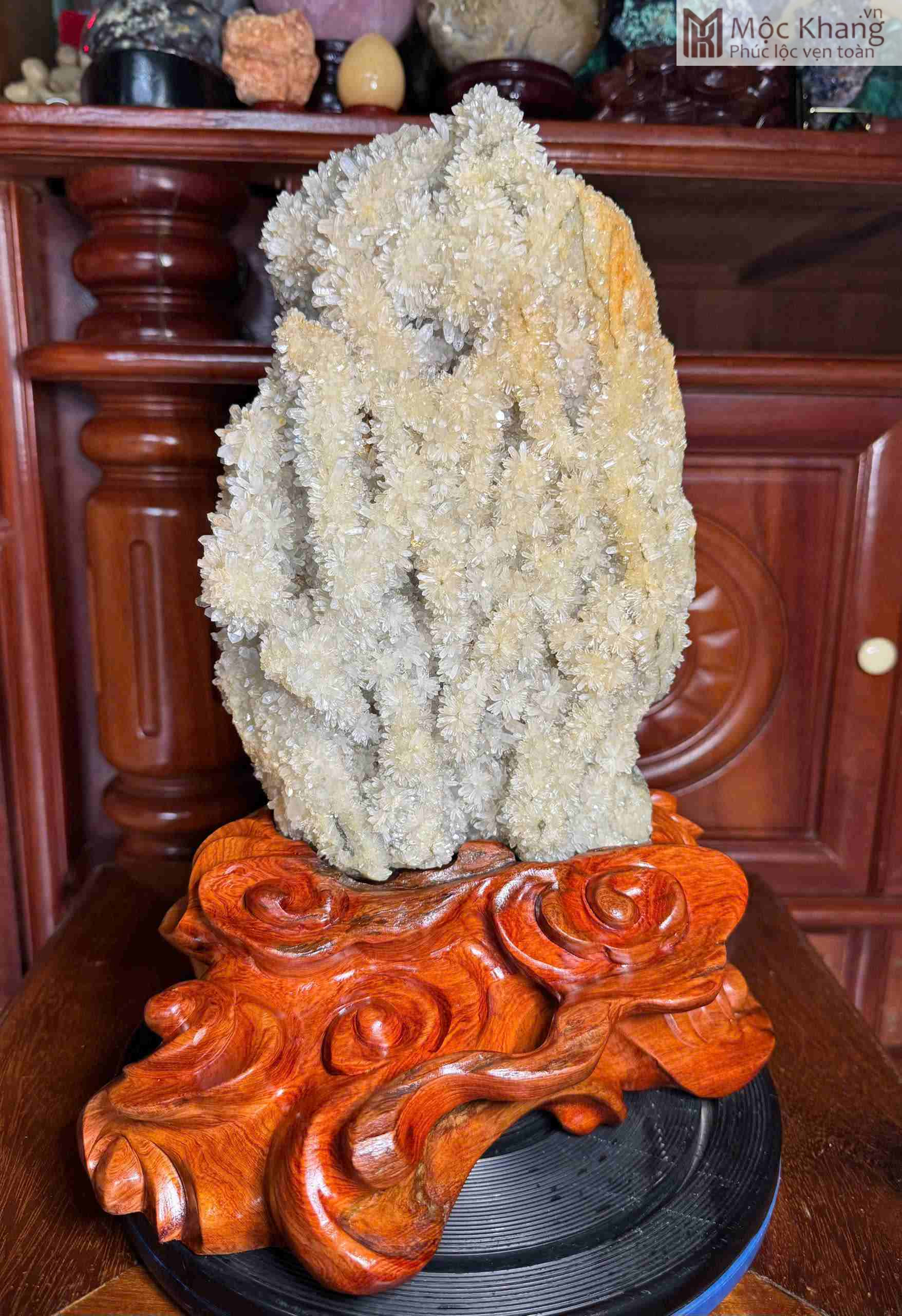 khoi-tinh-the-thach-anh-trang-cao-33-cm (1) Khối Tinh Thể Thạch Anh Trắng