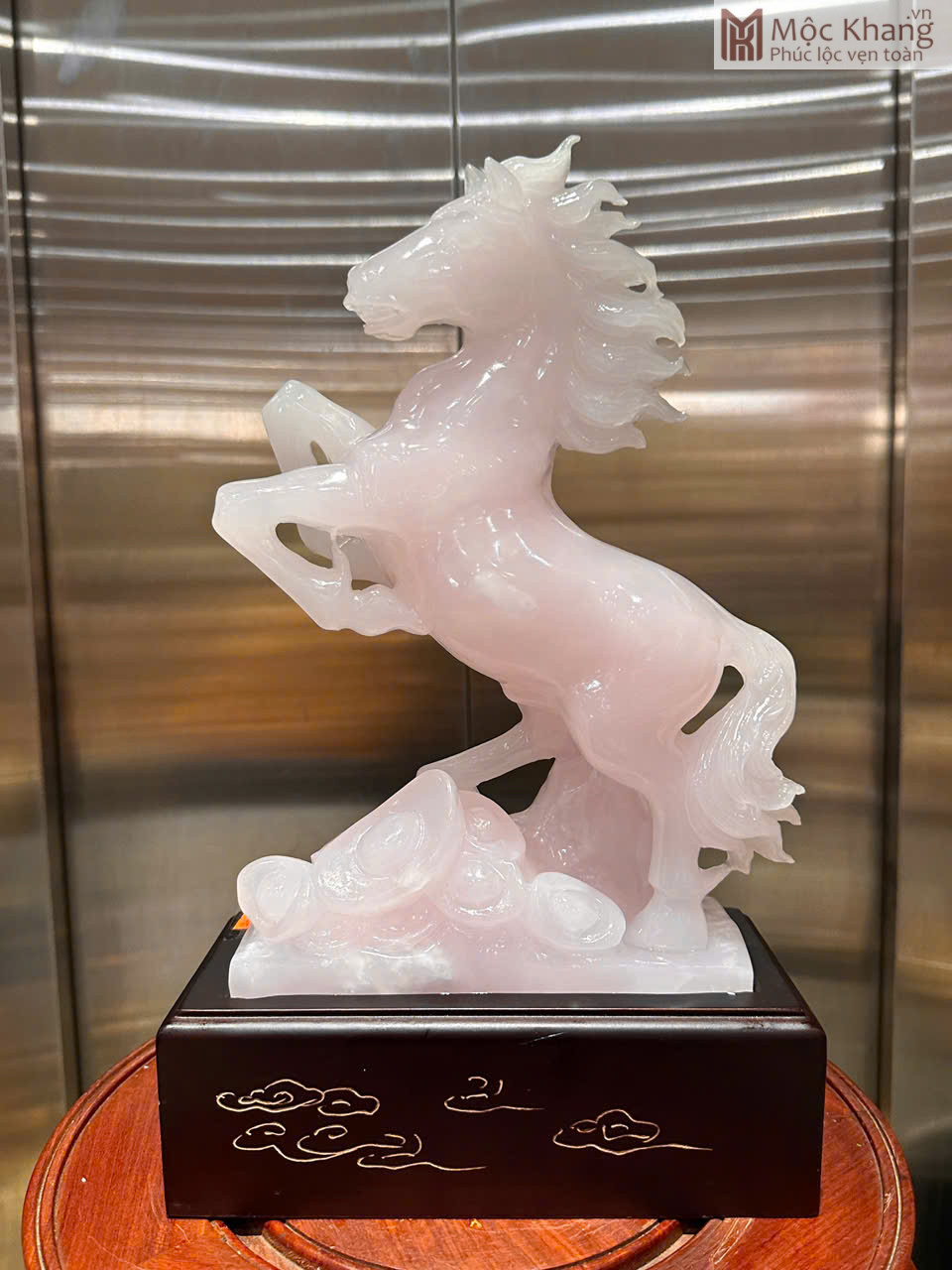 tuong-ngua-ngoc-onyx-hong-cao-40-cm (3) Tượng Ngựa Ngọc Onyx Hồng