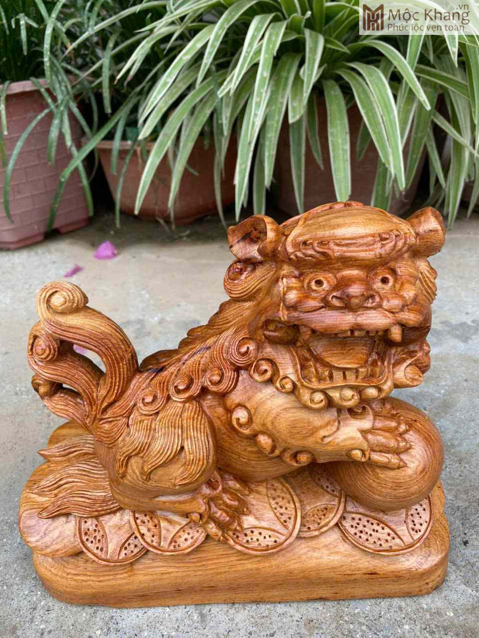 Ấn Sư Kim Tiền Gỗ Hương Cao 20 (cm) (3)_3 Ấn Sư Kim Tiền Gỗ Hương Cao 20 (cm)