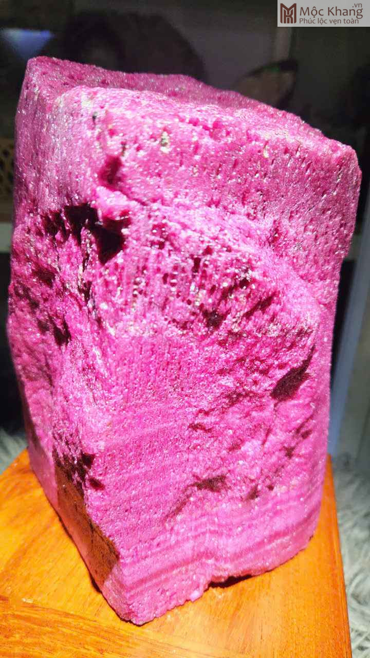 Hồng Ngọc Ruby Nguyên Bản Cao 32 (cm) (6)_6 Hồng Ngọc Ruby Nguyên Bản Cao 32 (cm)