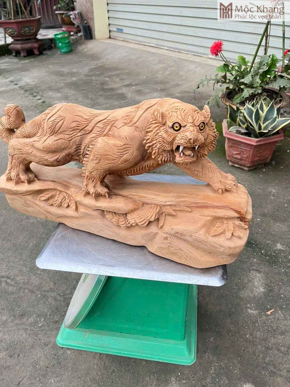 Tượng Mãnh Chúa Sơn Lâm Gỗ Ngọc Am Ngang 46 (cm) (5)_5 Tuong Manh Chua Son Lam Go Ngoc Am Ngang 46 cm 5 5