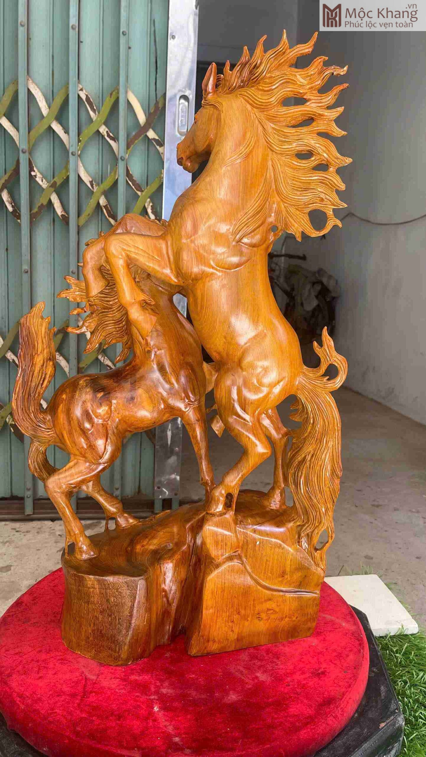 Tượng Song Mã Gỗ Hương Cao 73 (cm) (4)_4 Tượng Song Mã Gỗ Hương Cao 73 (cm)