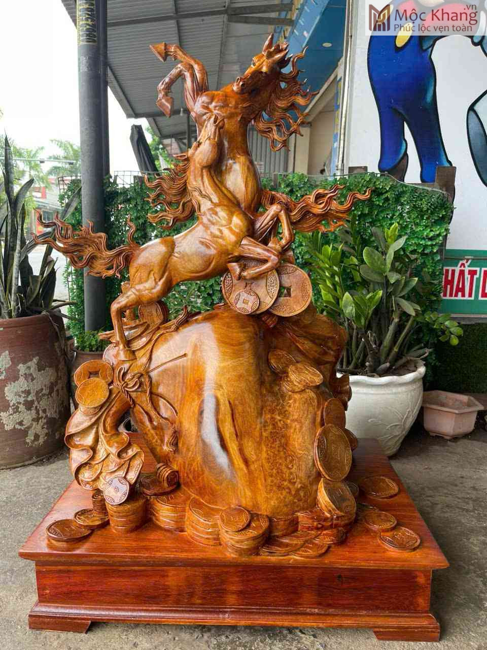 Tượng Song Mã Uyên Ương Gỗ Hương Cao 107 (cm) (1)_1 Tượng Song Mã Uyên Ương Gỗ Hương Cao 107 (cm)