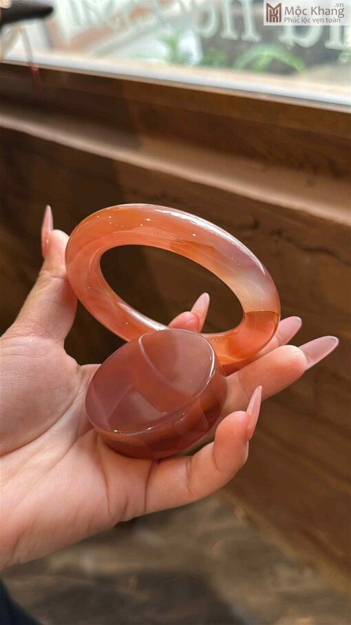 Vòng Tay Mã Não Hồng Đào Ni 56 (mm)