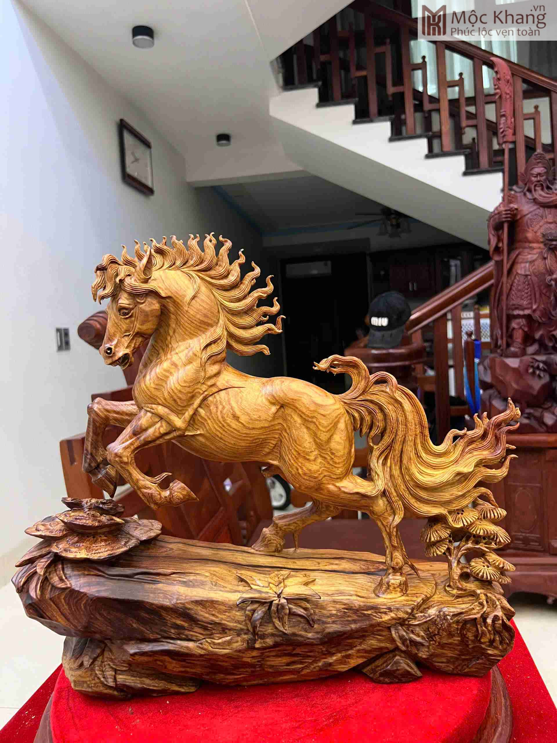 Tượng Nhất Mã Gỗ Cẩm Cao 39 (cm) (2)_2 Tượng Nhất Mã Gỗ Cẩm Cao 39 (cm)