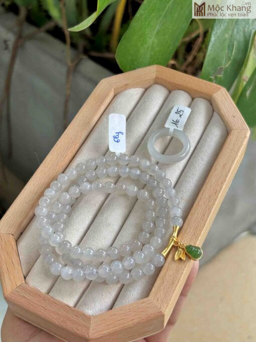 chuoi-ngoc-hoa-dien-xam-mix-charm-ngoc-bich-hat-6mm