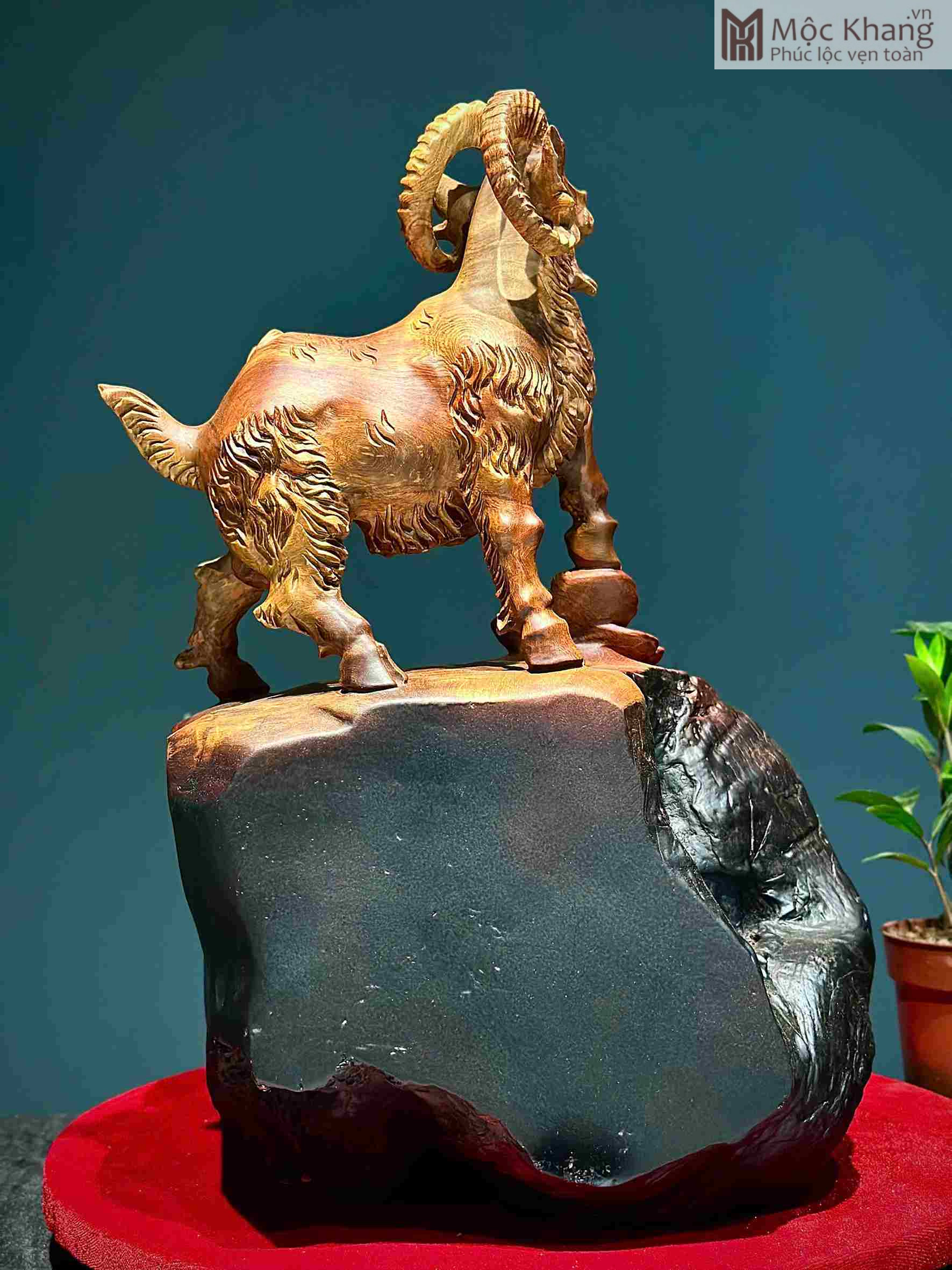 tuong-de-nhat-duong-go-huong-cao-47cm (1) tuong-de-go-huong-cao-47cm