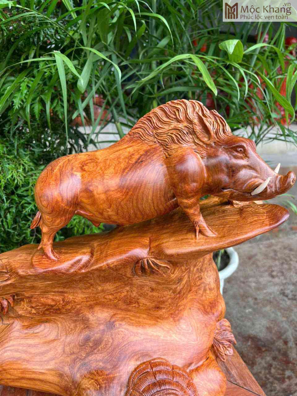 tuong-heo-rung-tai-loc-go-huong-cao-42cm (4) tuong-heo-rung-tai-loc-go-huong-cao-42cm