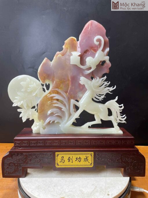 Tượng Mã Phong Hầu Ngọc Onyx Huyết Cao 35(cm)