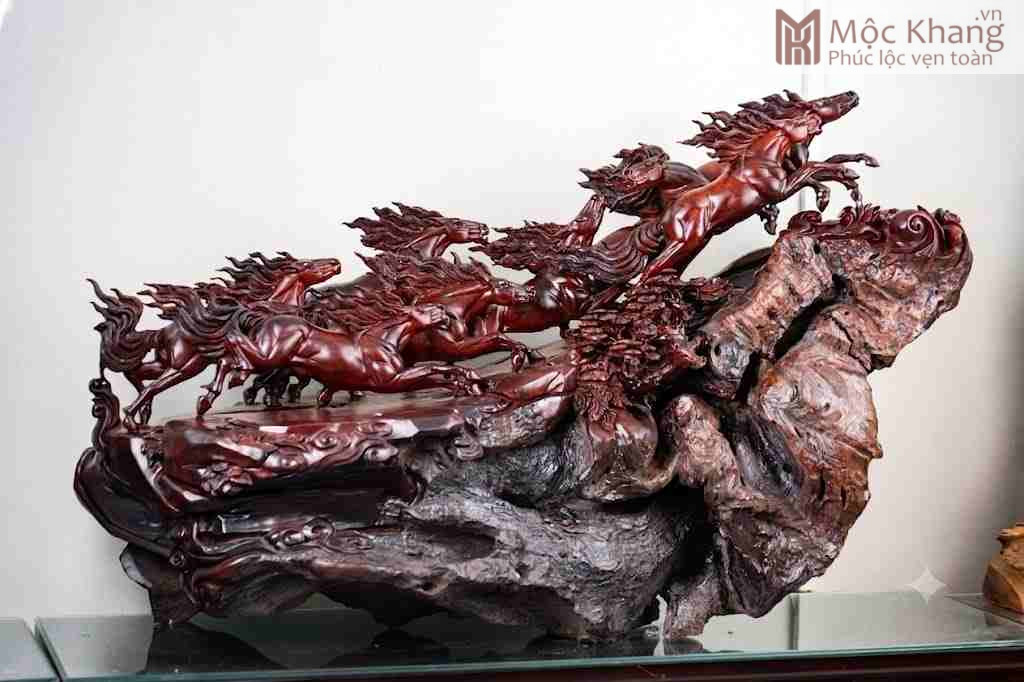 Tượng Bát Mã Gỗ Hương Cao 71 (cm) (2) Tượng Bát Mã Gỗ Hương Cao 71 (cm)