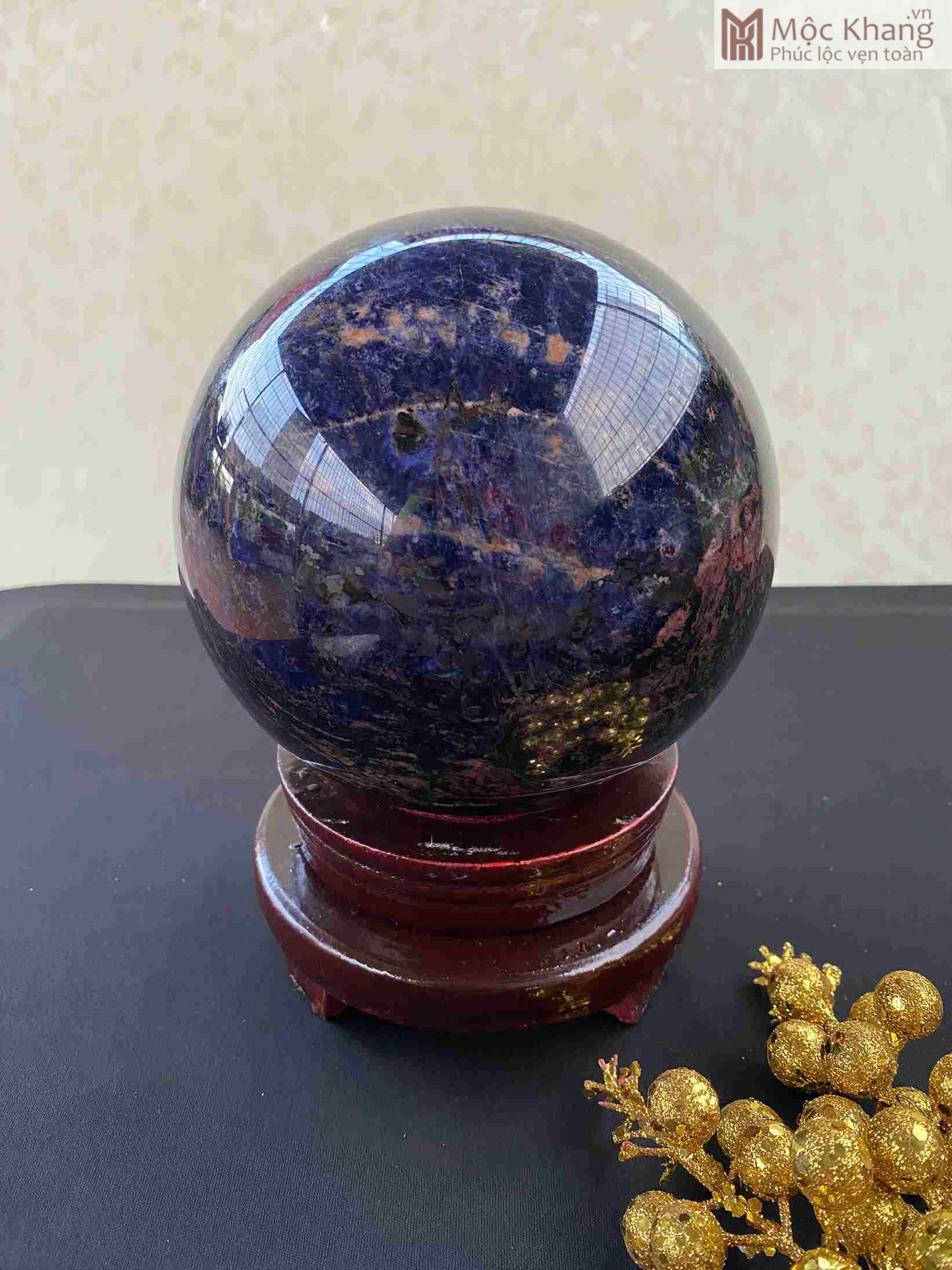 bi-cau-da-sodalite-duong-kinh-14-5cm (3) bi-cau-da-sodalite-duong-kinh-14-5cm