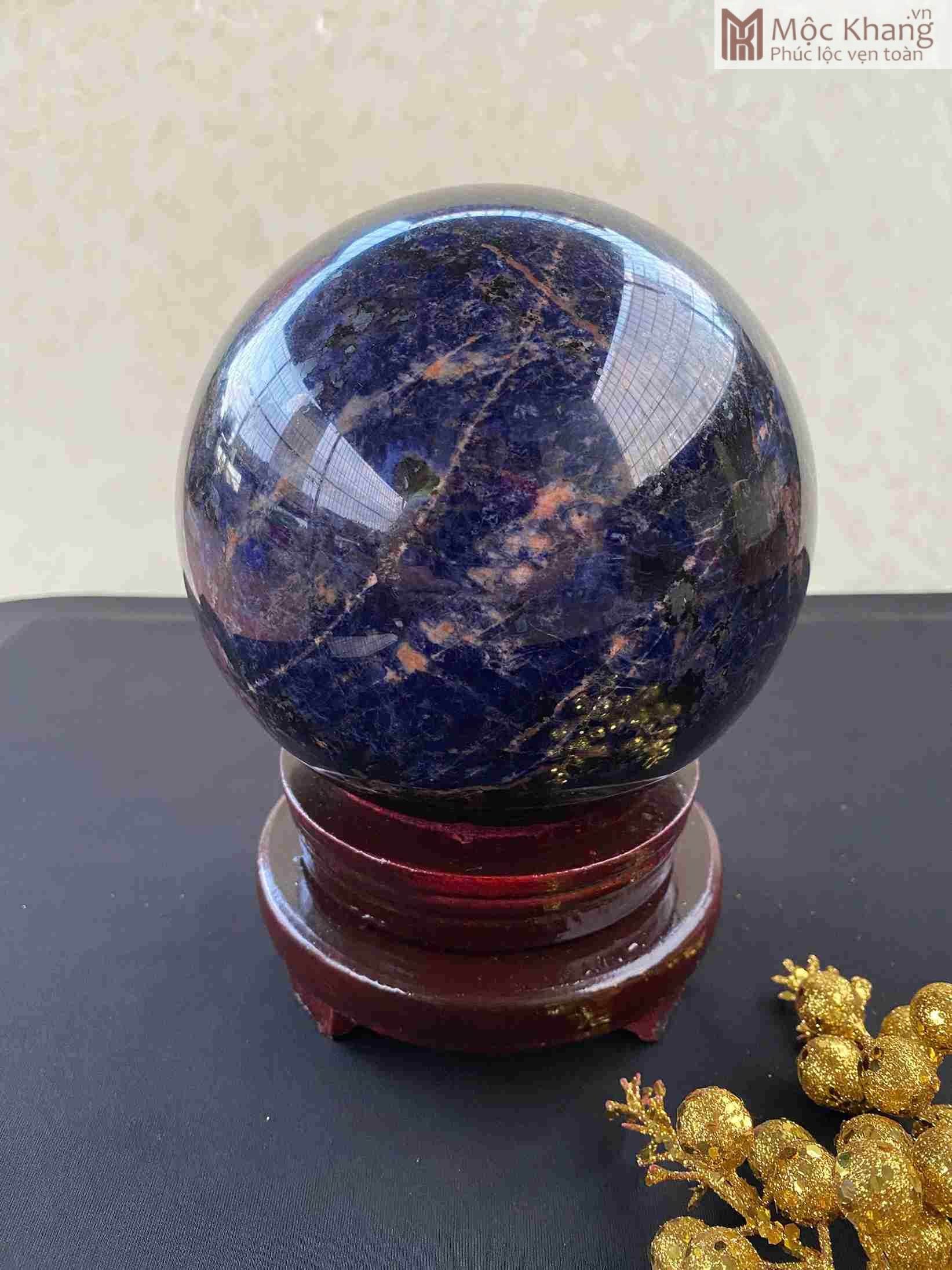 bi-cau-da-sodalite-duong-kinh-14-5cm (4) bi-cau-da-sodalite-duong-kinh-14-5cm