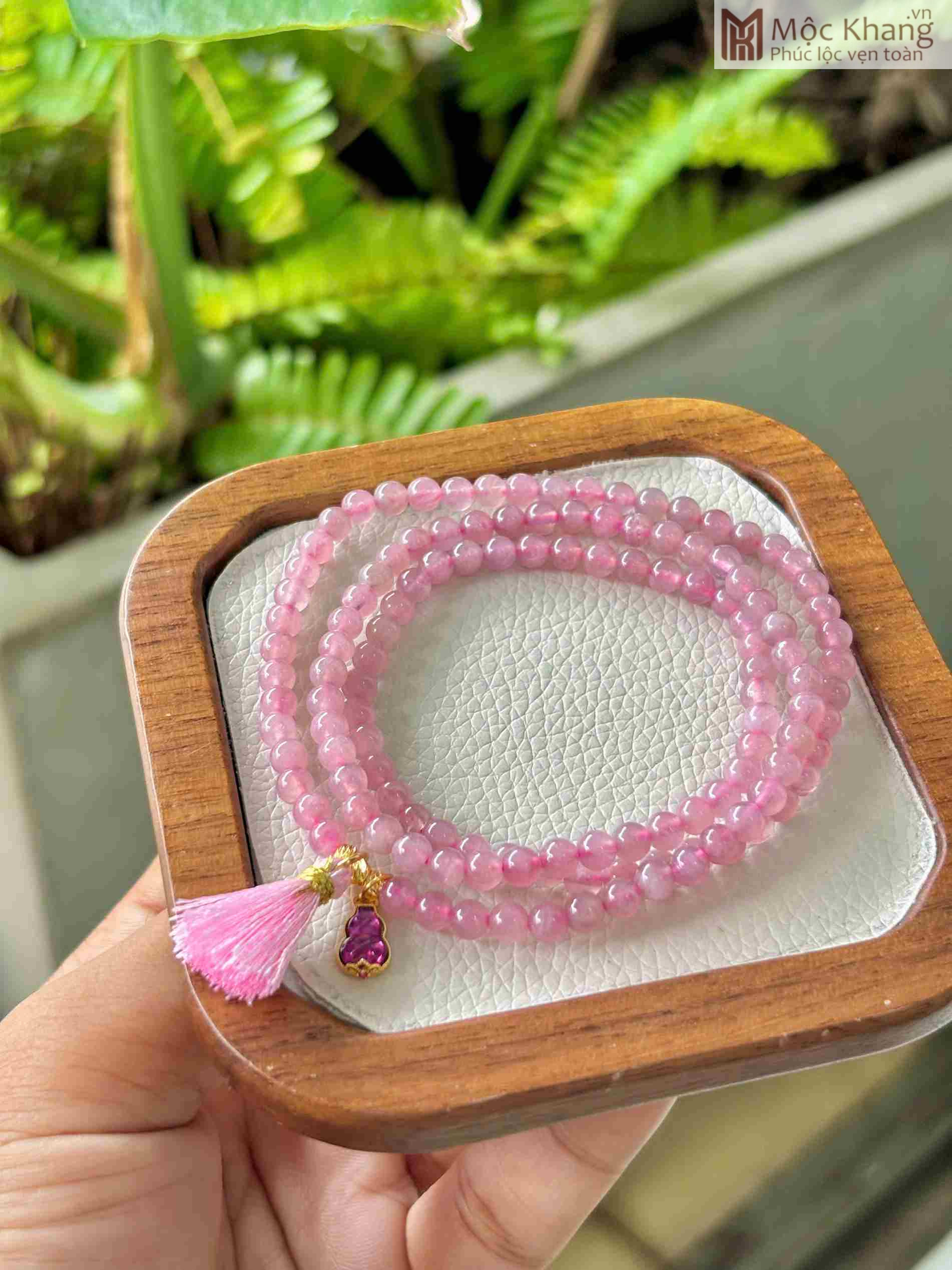 chuoi-thach-anh-hong-mix-charm-hat-4-5mm (2) chuoi-thach-anh-hong-mix-charm-hat-4-5mm