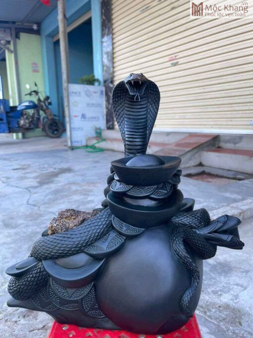 Tượng Rắn Gỗ Mun Cao 39(cm)