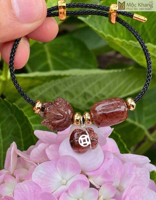 Vòng Cáp Thạch Anh Tóc Nâu Đỏ Mix Charm