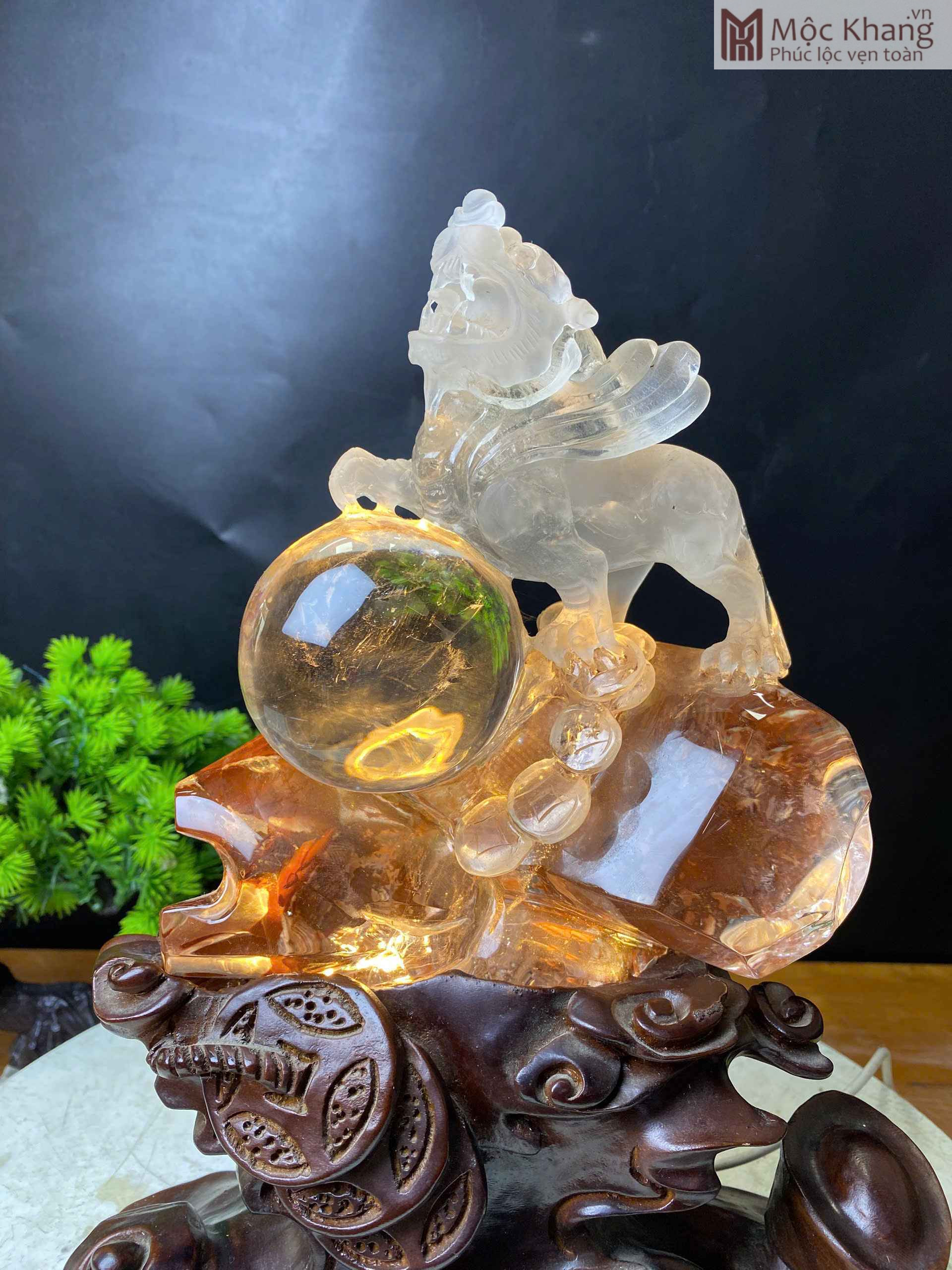 Tác Phẩm Tỳ Hưu Trấn Châu Thạch Anh Cao 28 (cm) (2) Tac Pham Ty Huu Tran Chau Thach Anh Cao 28 cm 2