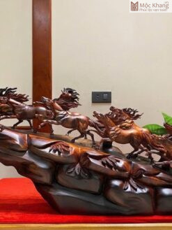 Tượng Bát Mã Gỗ Trắc Ngang 102 (cm)