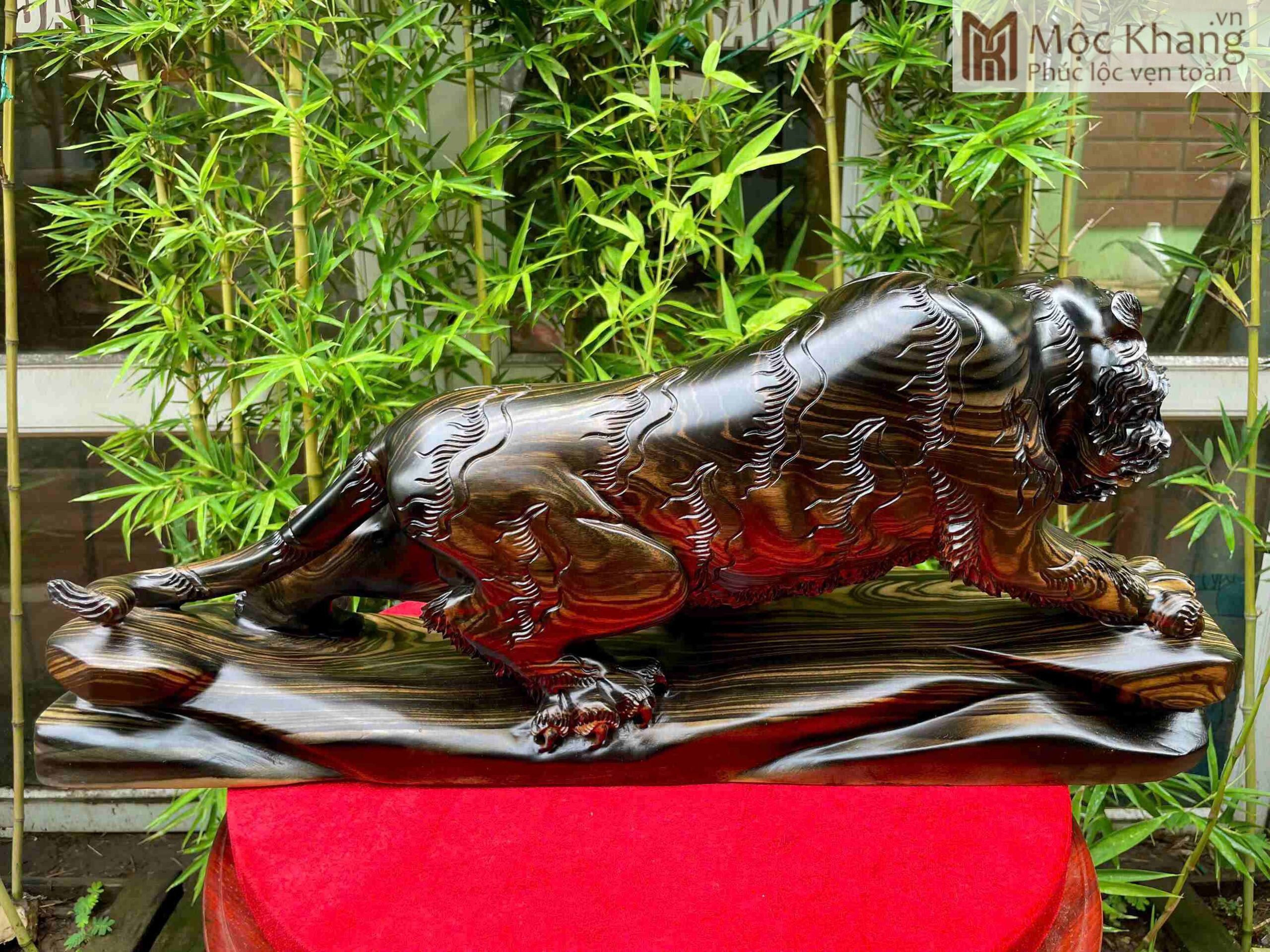 Tượng Mãnh Hổ Gỗ Mun Hoa Cao 23 (cm) (3) Tuong Manh Ho Go Mun Hoa Cao 23 cm 3 scaled