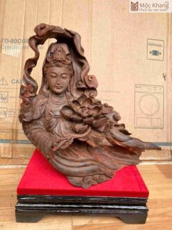 Tượng Quan Âm Bồ Tát Gỗ Trắc Việt Cao 33 (cm)