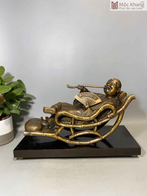 Tượng Quản Gia Nằm Ghế Cao 15 (cm)
