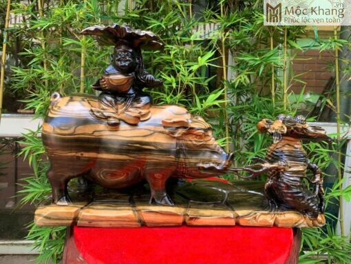 Tác Phẩm Tiểu Đồng Cưỡi Heo Gỗ Mun Hoa Cao 32 (cm)