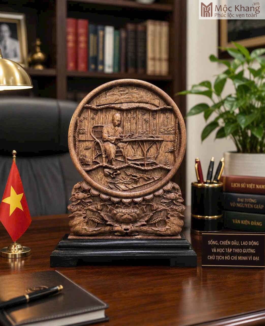 Tranh Bác Hồ Trầm Hương Cao 26 (cm) (2) Tranh Bac Ho Tram Huong Cao 26 cm 2