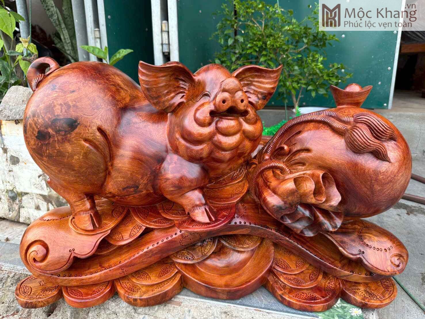 Tượng Heo Gỗ Hương Cao 42 (cm) (2)_2 Tuong Heo Go Huong Cao 42 cm 2 2