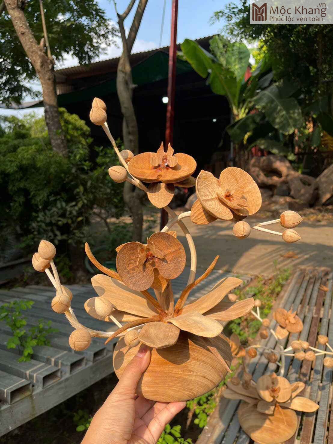 binh-lan-ho-diep-go-ngoc-am-cao-36cm (2) Bình Lan Hồ Điệp Gỗ Ngọc Am Cao 36(cm)