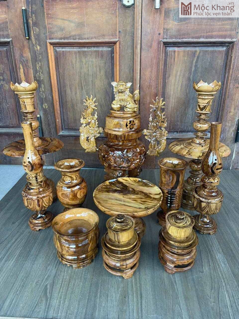 do-tho-go-gu-bo-trung-cao-50cm (2) Đồ Thờ Gỗ Gụ Bộ Trung Cao 50(cm)