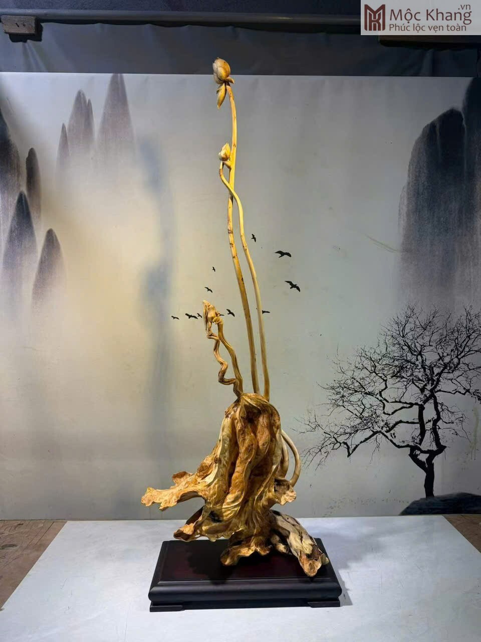 tac-pham-hoa-sen-go-nhai-bach-cao-132cm (6) tac-pham-hoa-sen-go-nhai-bach-cao-132cm