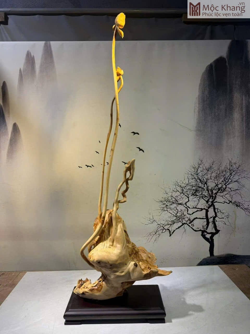 tac-pham-hoa-sen-go-nhai-bach-cao-132cm (7) tac-pham-hoa-sen-go-nhai-bach-cao-132cm