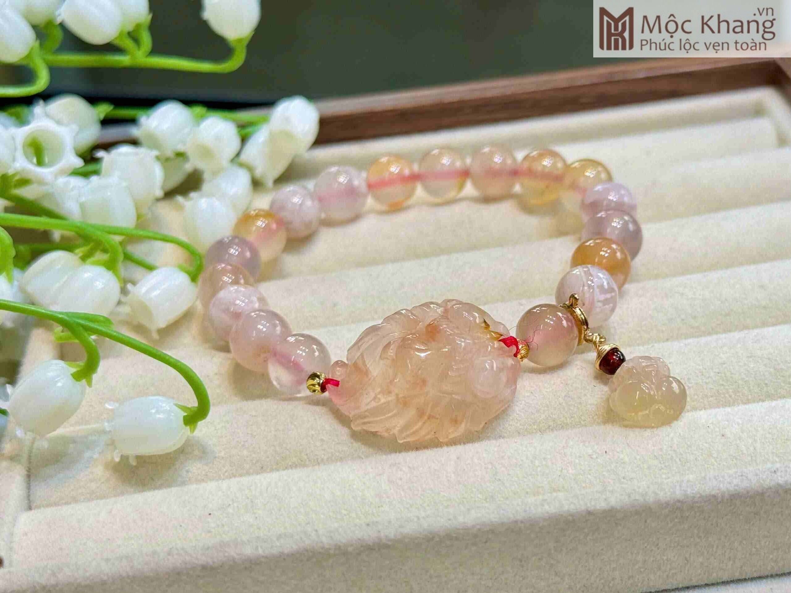 vong-tay-ho-ly-ma-nao-hoa-dao-mix-charm-hat-7mm (1) Vòng Tay Hồ Ly Mã Não Hoa Đào Mix Charm Hạt 7(mm)