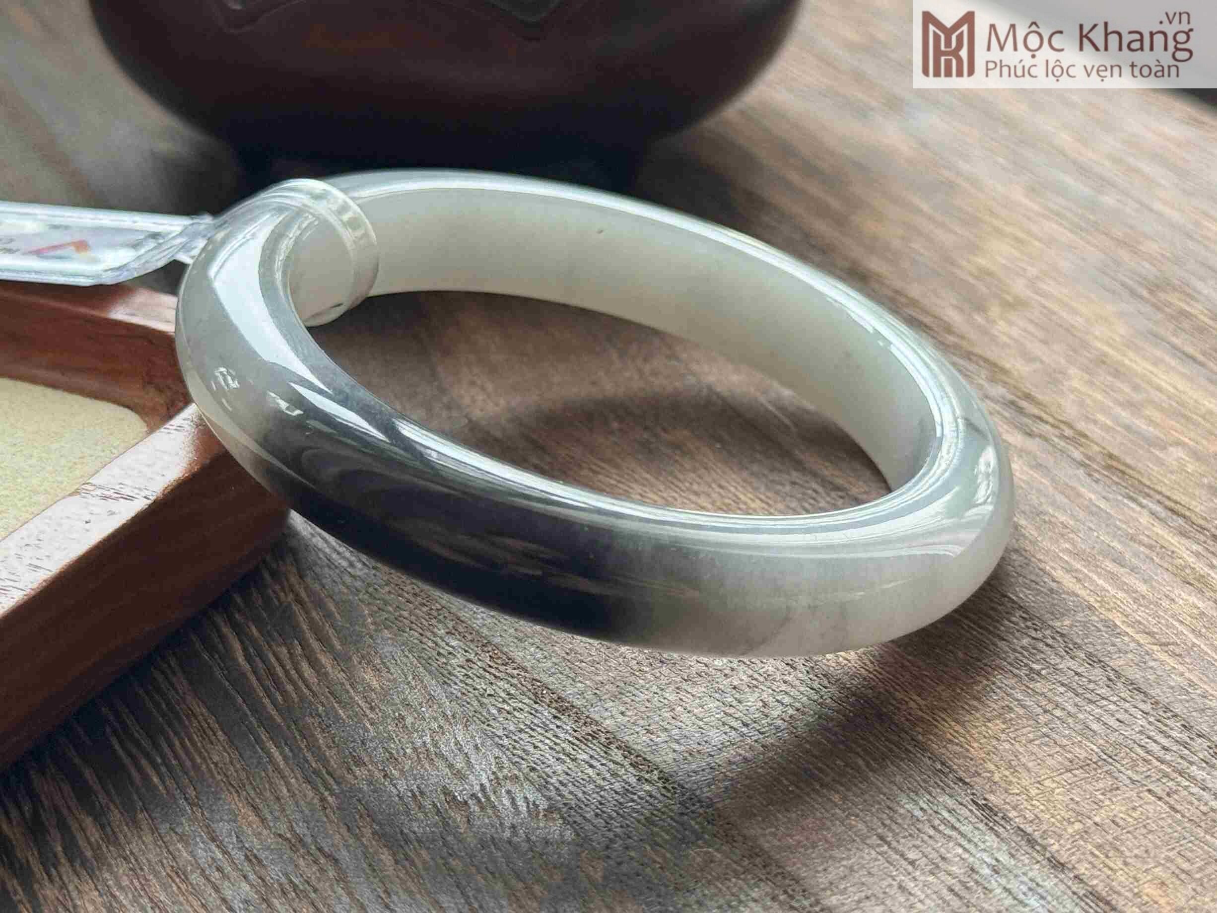 vong-tay-ngoc-cam-thach-ni-57-2mm (2) Vòng Tay Ngọc Cẩm Thạch Ni 57.2(mm)