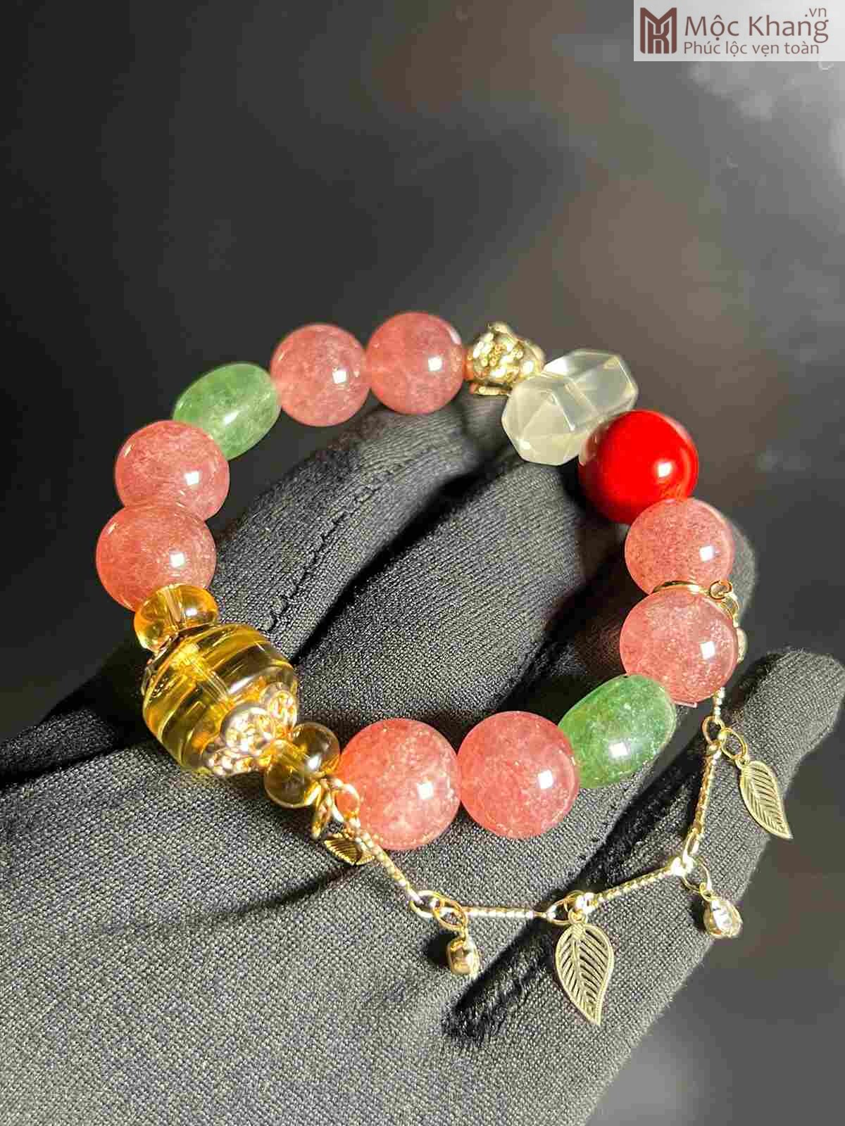 vong-thach-anh-dau-tay-mix-charm-hat-12-8mm (4) Vòng Thạch Anh Dâu Tây Mix Charm Hạt 12.8(mm)