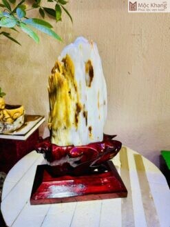 Gỗ Hóa Ngọc Tự Nhiên Cao 33(cm)