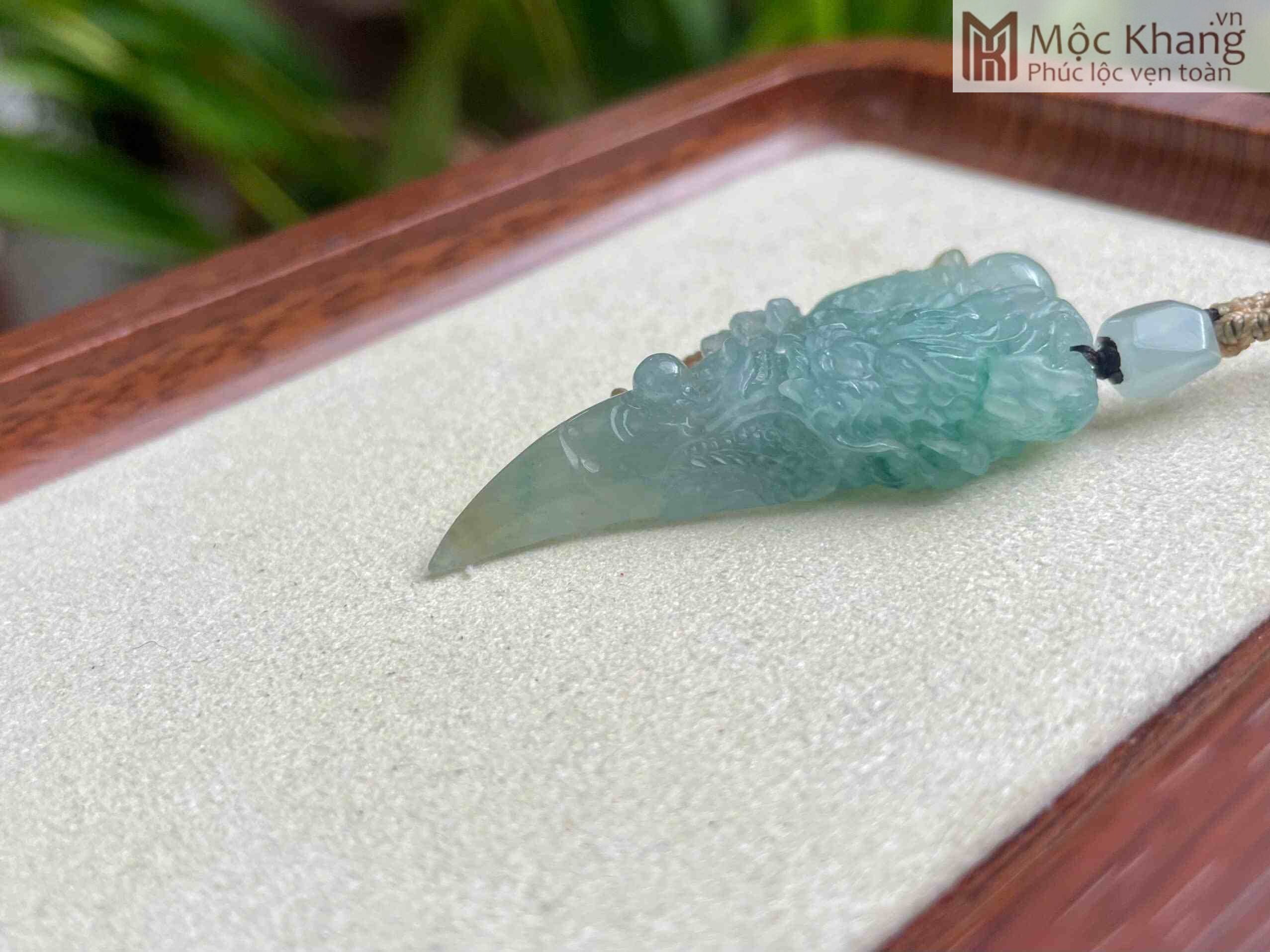 mat-day-chuyen-nanh-rong-ngoc-cam-thach-cao-4-7cm (2) mat-day-chuyen-nanh-rong-ngoc-cam-thach-cao-4-7cm
