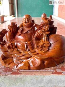 Tượng Di Lặc Gỗ Hương Ngang 55(cm)