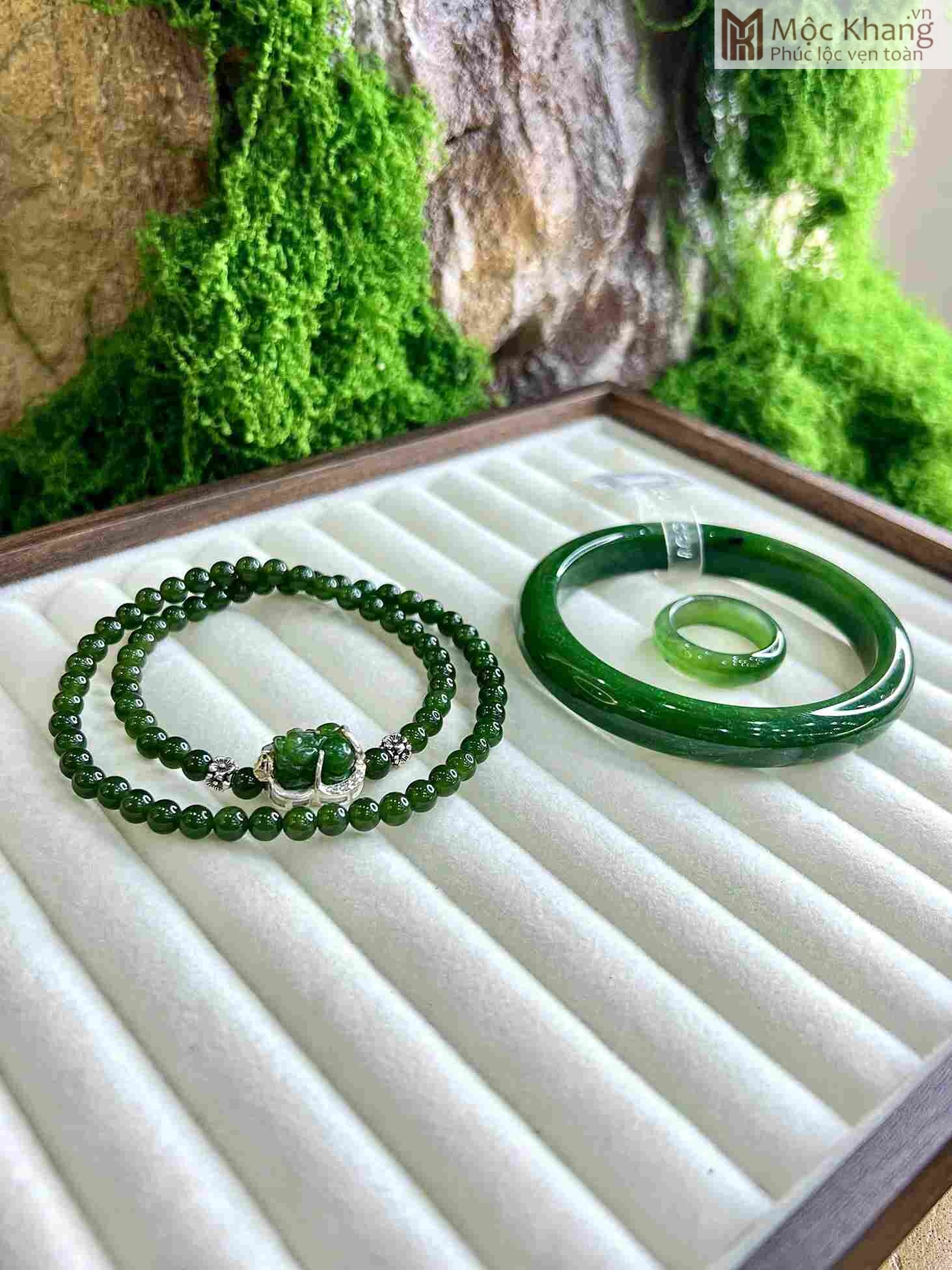 vong-doi-ngoc-bich-canada-5-mm (1) vong-doi-ngoc-bich-canada-5-mm