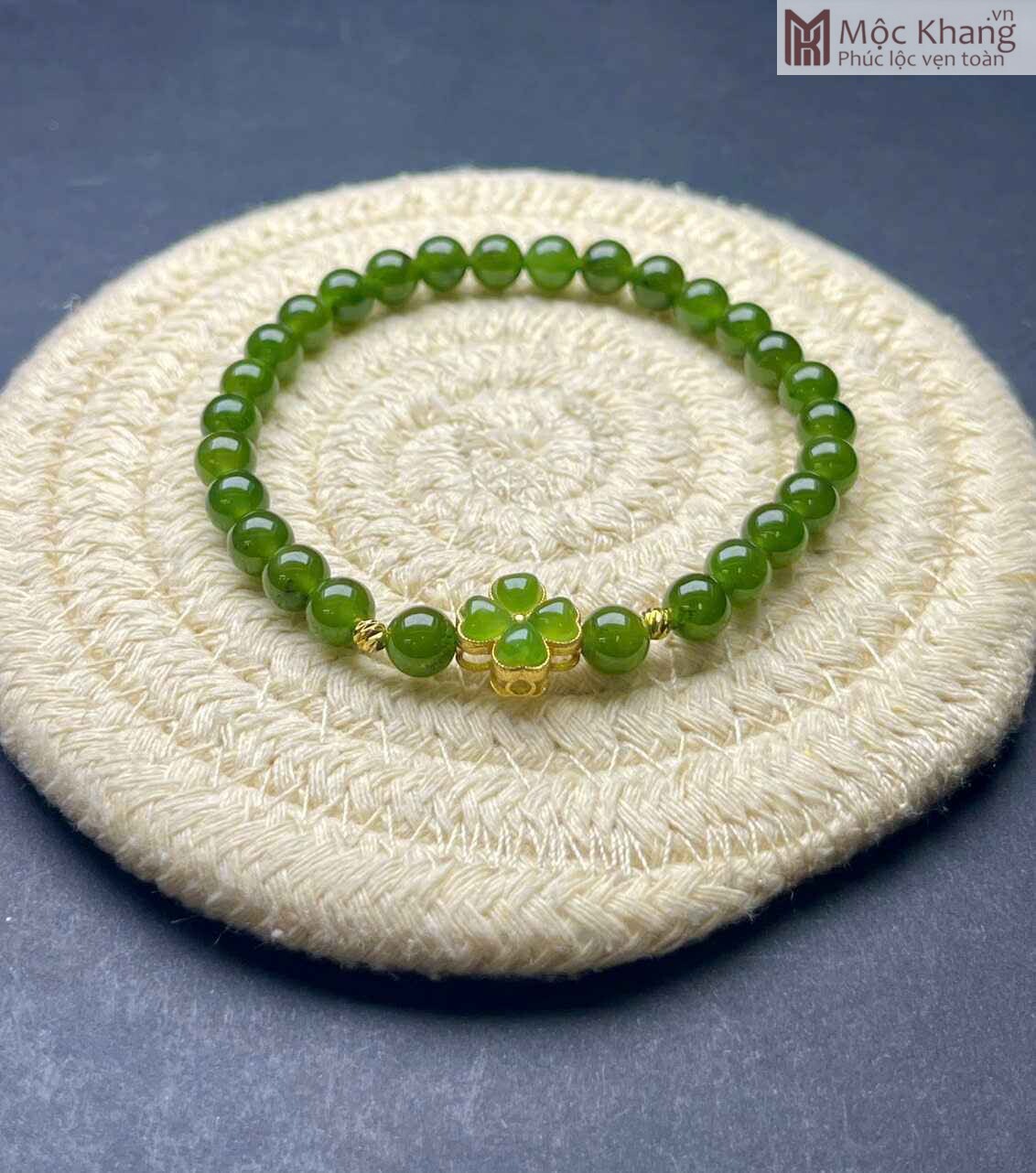 vong-tay-ngoc-bich-mix-charm-co-bon-la-hat-6-mm (1) Vòng Tay Ngọc Bích Mix Charm Cỏ Bốn Lá Hạt 6 (mm)